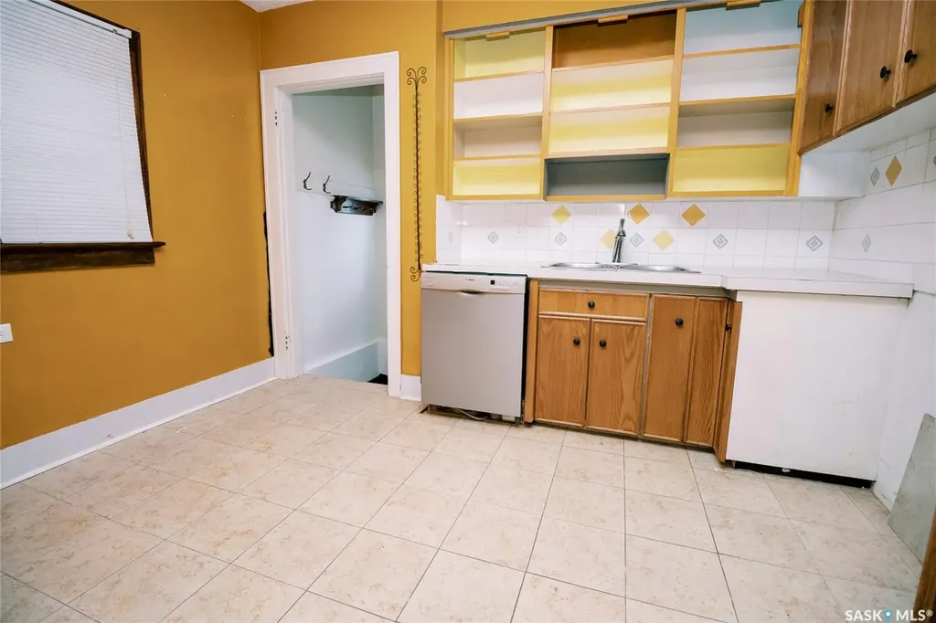 105 28th Street Saskatoon SK S7L 0K1