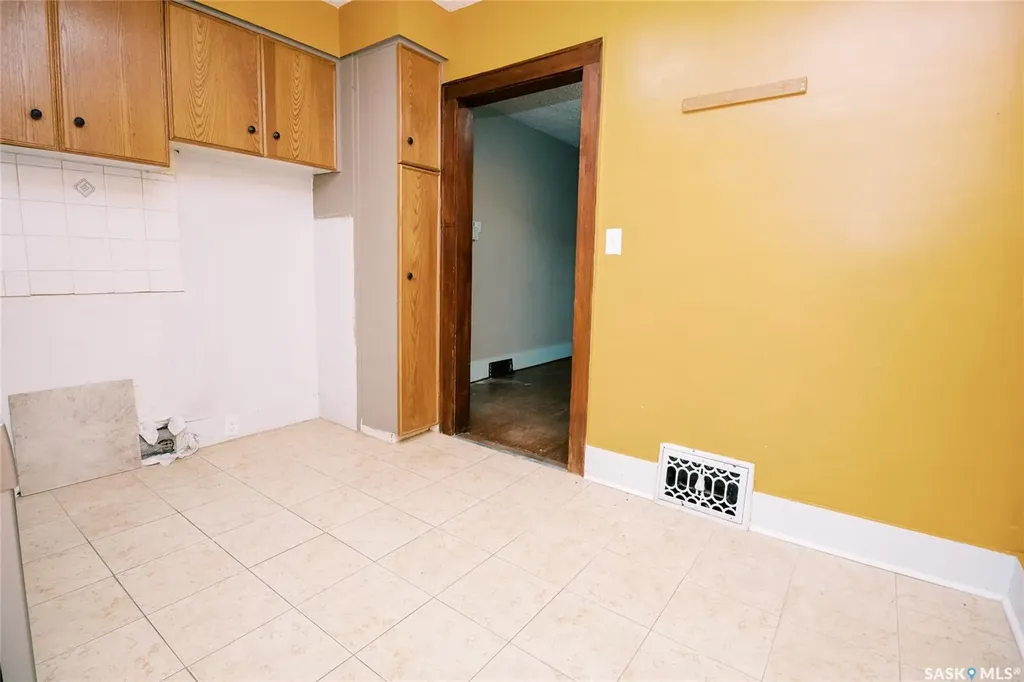 105 28th Street Saskatoon SK S7L 0K1