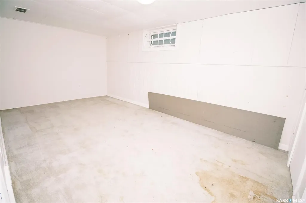 105 28th Street Saskatoon SK S7L 0K1