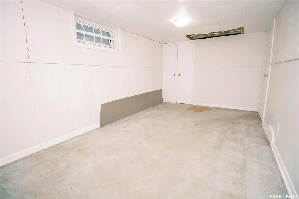 105 28th Street Saskatoon SK S7L 0K1