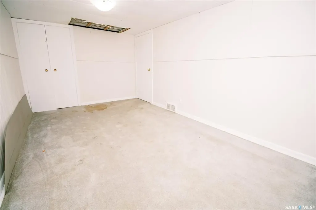 105 28th Street Saskatoon SK S7L 0K1