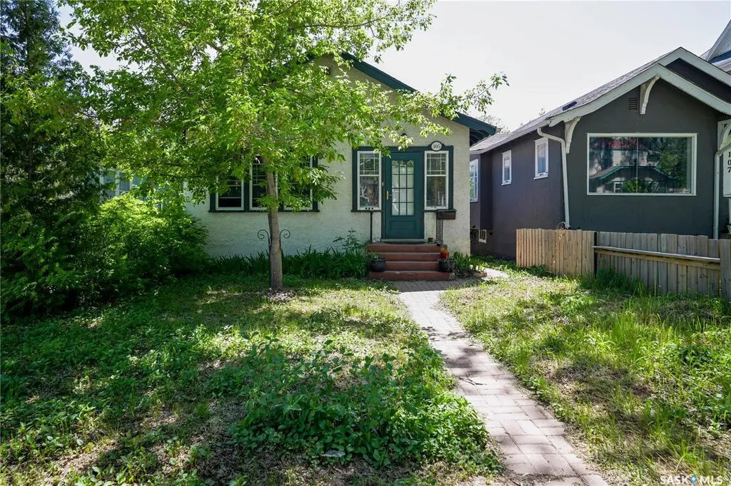 105 28th Street Saskatoon SK S7L 0K1