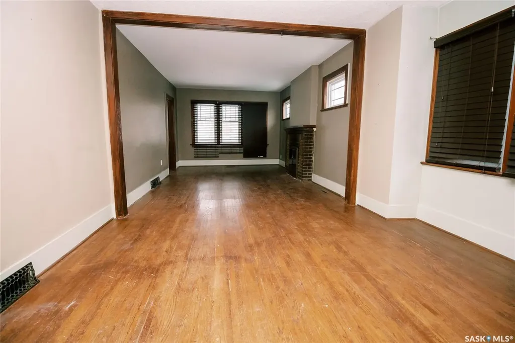 105 28th Street Saskatoon SK S7L 0K1