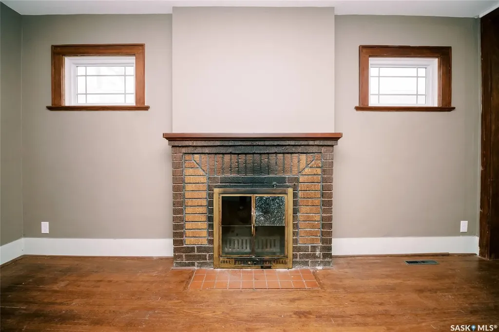 105 28th Street Saskatoon SK S7L 0K1