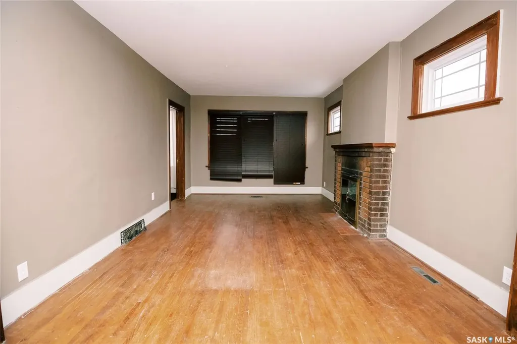 105 28th Street Saskatoon SK S7L 0K1