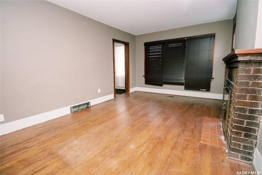 105 28th Street Saskatoon SK S7L 0K1