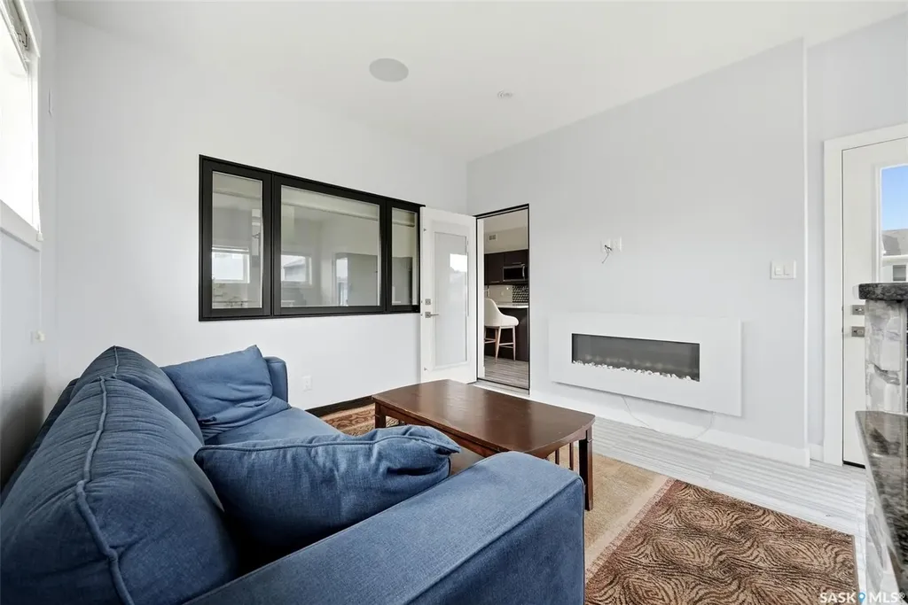 1609 Maple Hill Crescent N Regina SK S4X 0P1