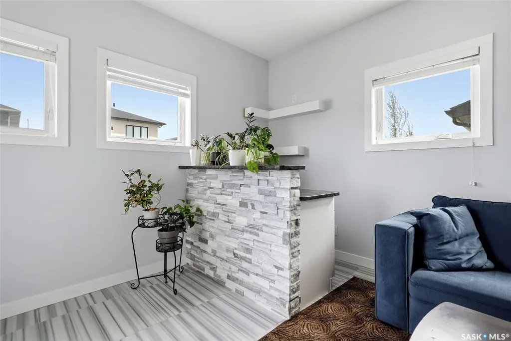 1609 Maple Hill Crescent N Regina SK S4X 0P1