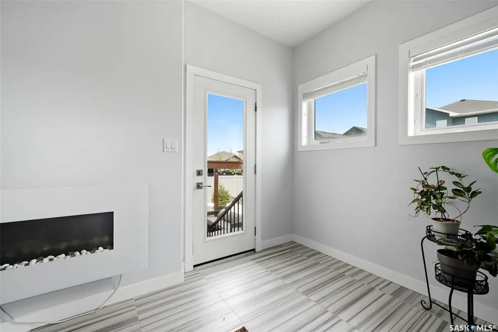 1609 Maple Hill Crescent N Regina SK S4X 0P1