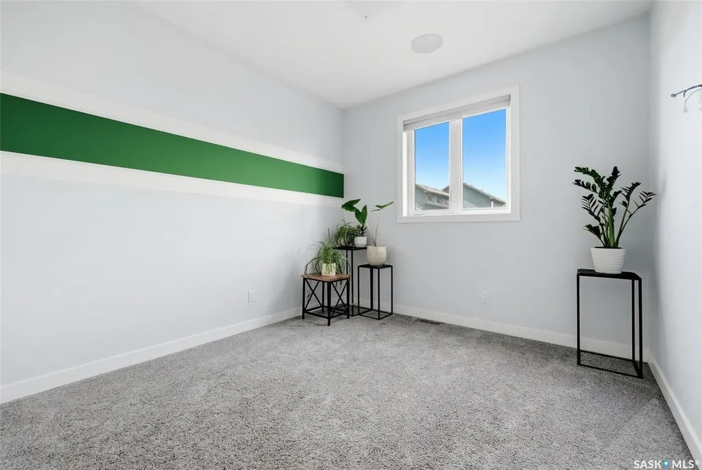 1609 Maple Hill Crescent N Regina SK S4X 0P1