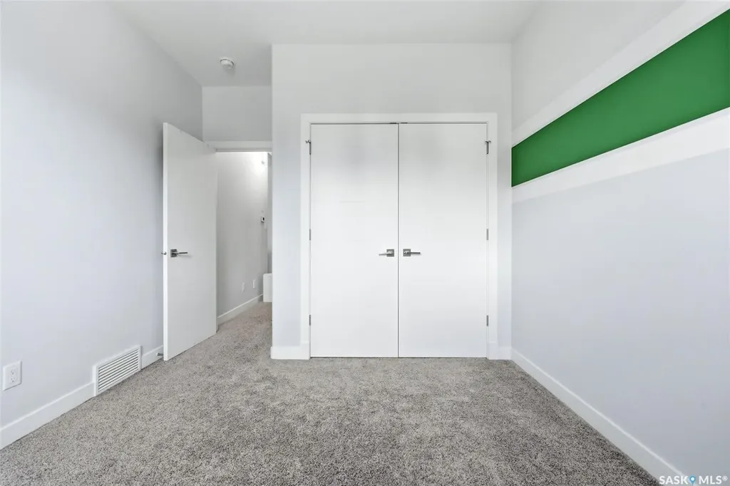 1609 Maple Hill Crescent N Regina SK S4X 0P1
