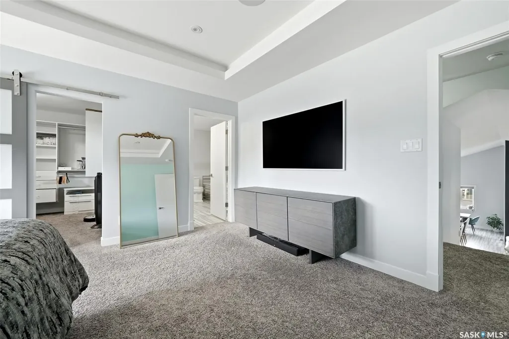 1609 Maple Hill Crescent N Regina SK S4X 0P1