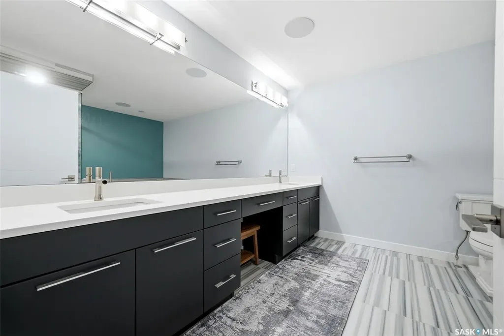 1609 Maple Hill Crescent N Regina SK S4X 0P1