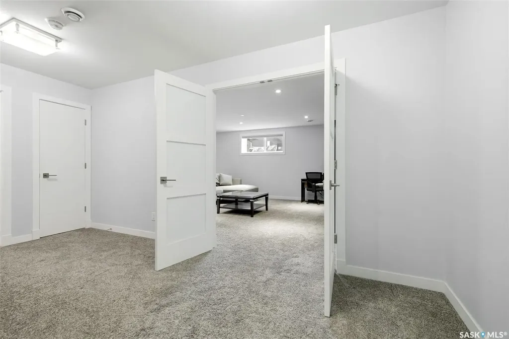 1609 Maple Hill Crescent N Regina SK S4X 0P1