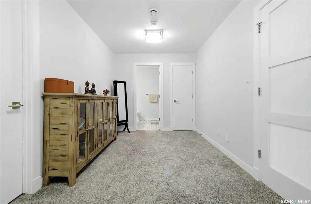1609 Maple Hill Crescent N Regina SK S4X 0P1