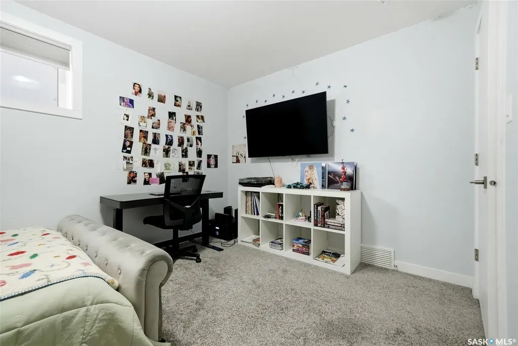 1609 Maple Hill Crescent N Regina SK S4X 0P1