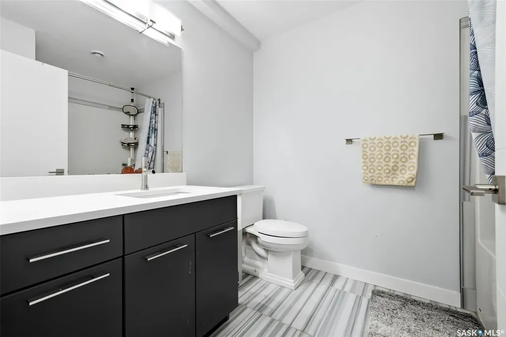 1609 Maple Hill Crescent N Regina SK S4X 0P1