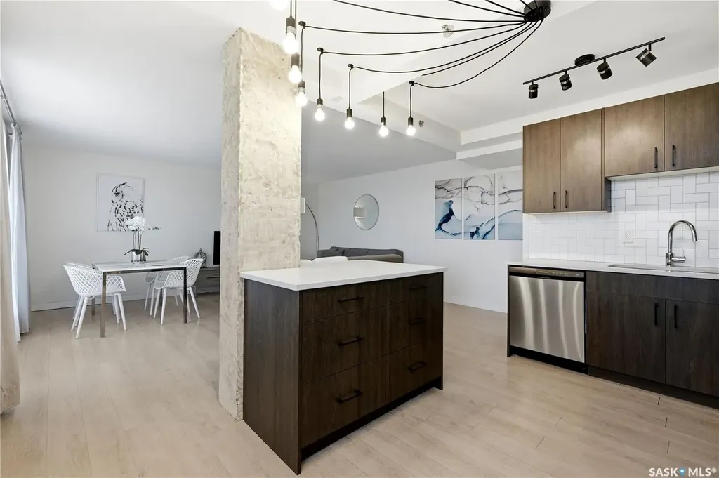 320 5th Avenue Saskatoon SK S7K 2P5