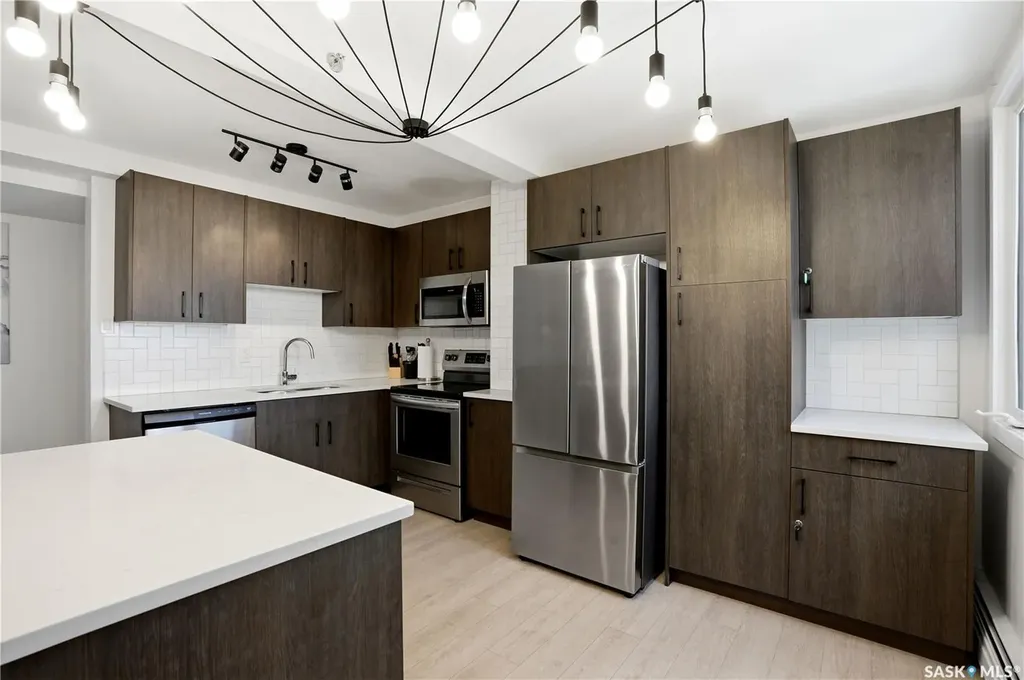 320 5th Avenue Saskatoon SK S7K 2P5