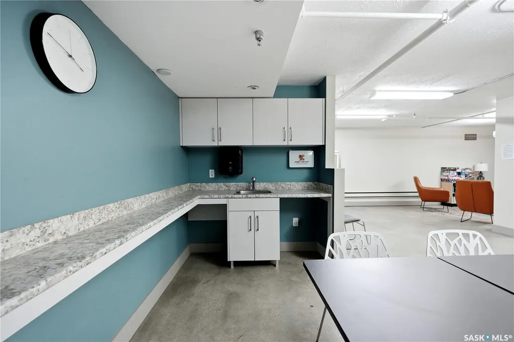 320 5th Avenue Saskatoon SK S7K 2P5