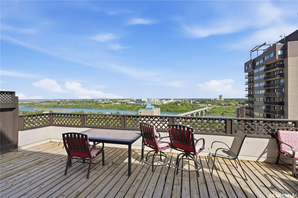 320 5th Avenue Saskatoon SK S7K 2P5
