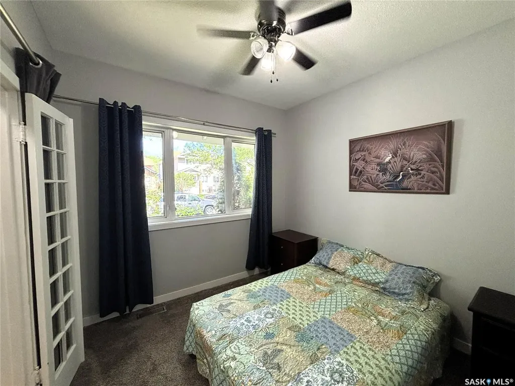 819 5th Avenue N Saskatoon SK S7K 2R7
