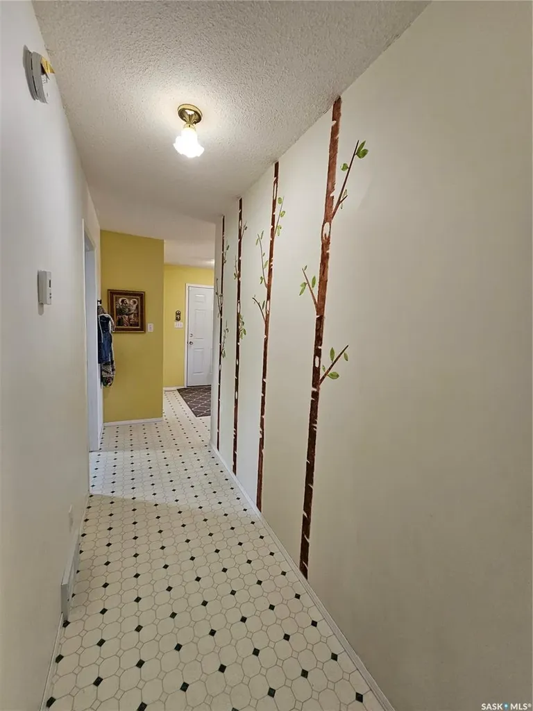 412 1st Street E Unity SK S0K 4L0