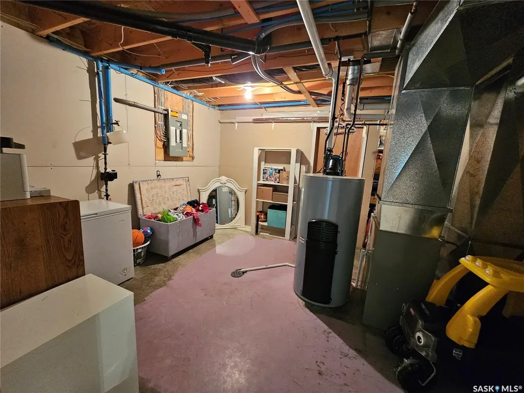 412 1st Street E Unity SK S0K 4L0