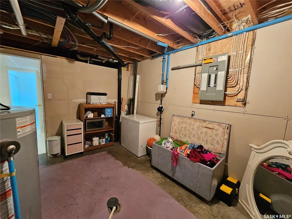 412 1st Street E Unity SK S0K 4L0