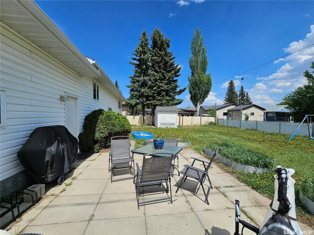 412 1st Street E Unity SK S0K 4L0