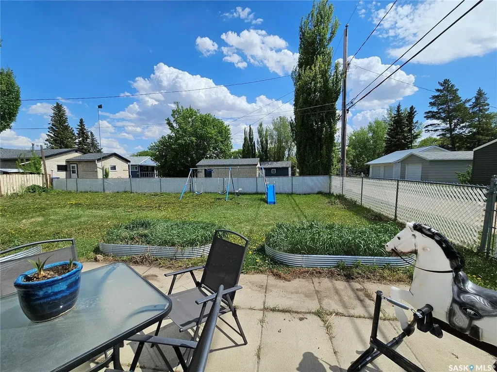 412 1st Street E Unity SK S0K 4L0