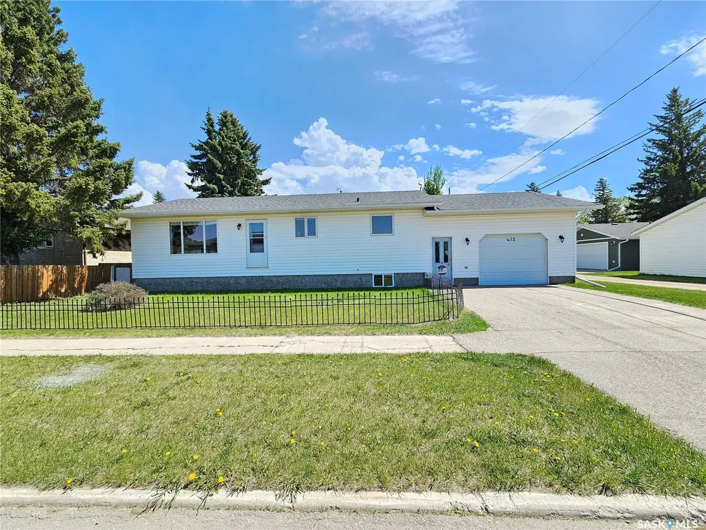 412 1st Street E Unity SK S0K 4L0