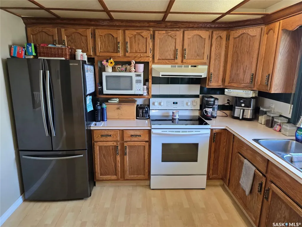3464 Eagle Crescent Prince Albert SK S6V 7W9