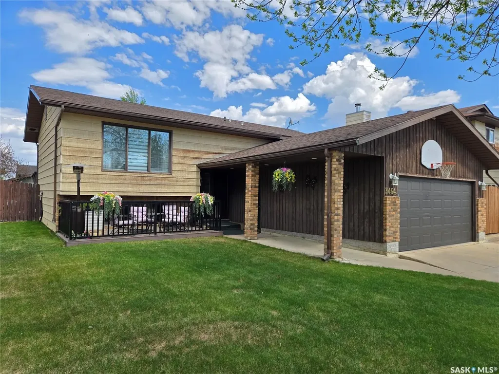3464 Eagle Crescent Prince Albert SK S6V 7W9