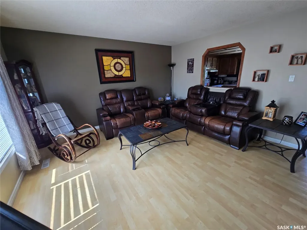 3464 Eagle Crescent Prince Albert SK S6V 7W9