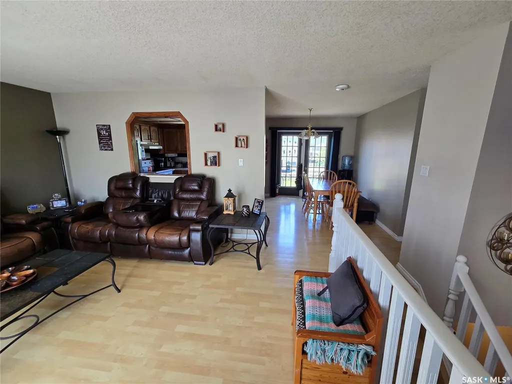 3464 Eagle Crescent Prince Albert SK S6V 7W9