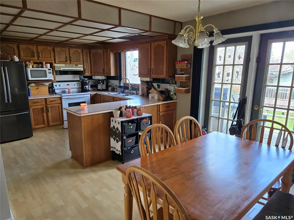 3464 Eagle Crescent Prince Albert SK S6V 7W9