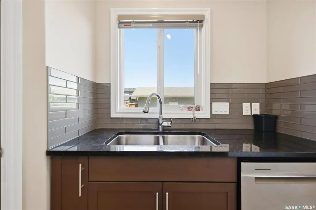 414 Maningas Bend Saskatoon SK S7W 0V6