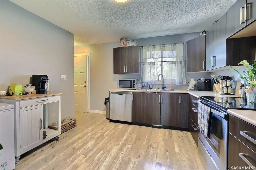 31 Paynter Crescent Regina SK S4X 1H5