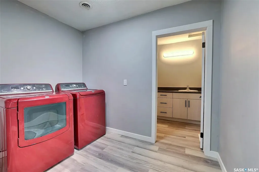 650 Robinson Street Regina SK S4P 2L8