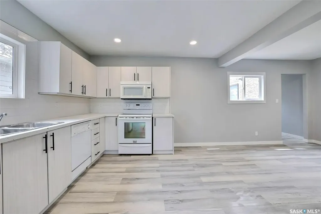 650 Robinson Street Regina SK S4P 2L8