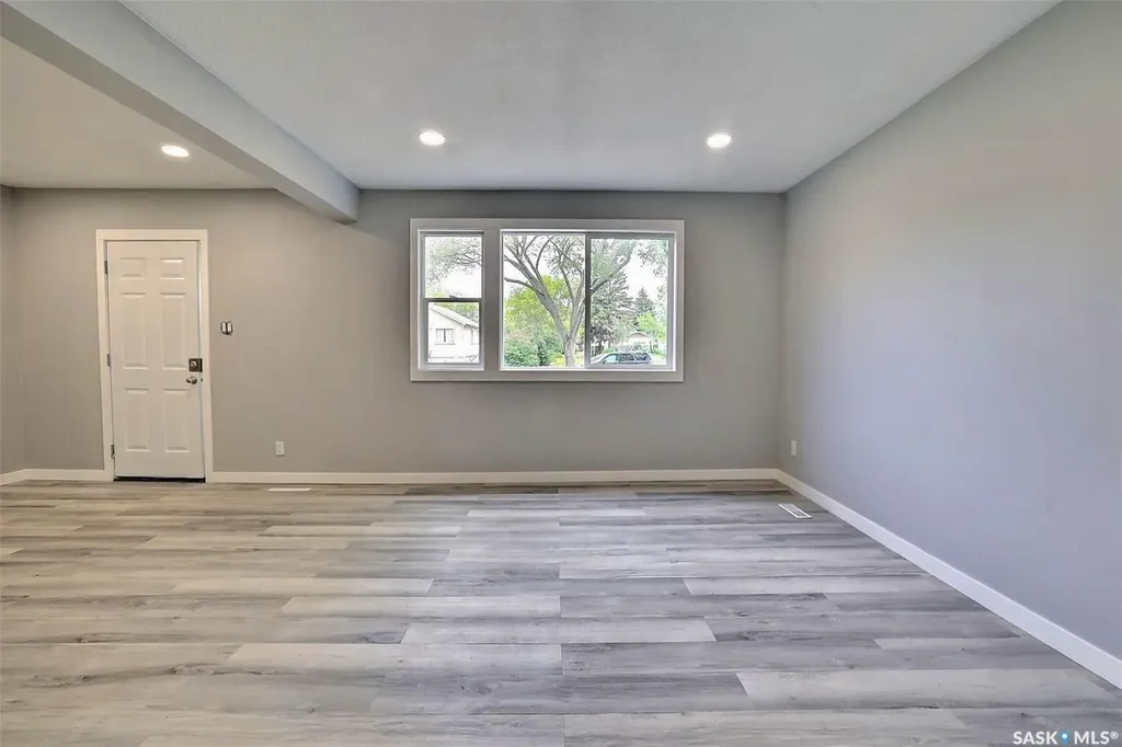 650 Robinson Street Regina SK S4P 2L8