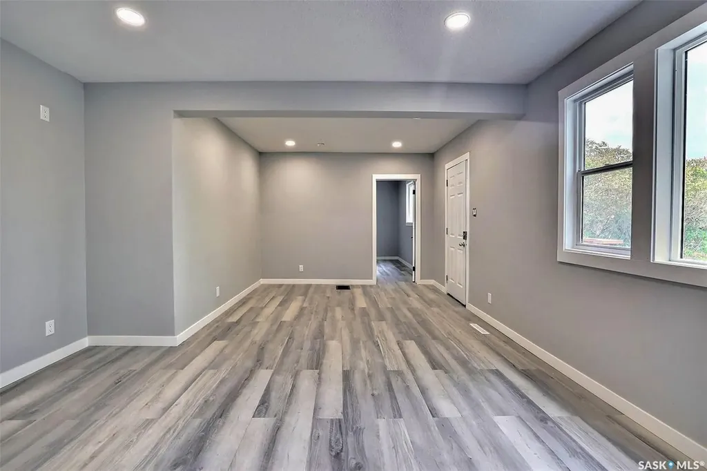 650 Robinson Street Regina SK S4P 2L8