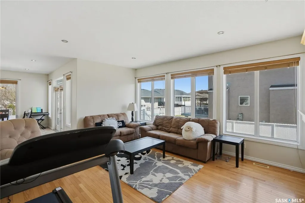 3714 Sandringham Road E Regina SK S4V 0N5