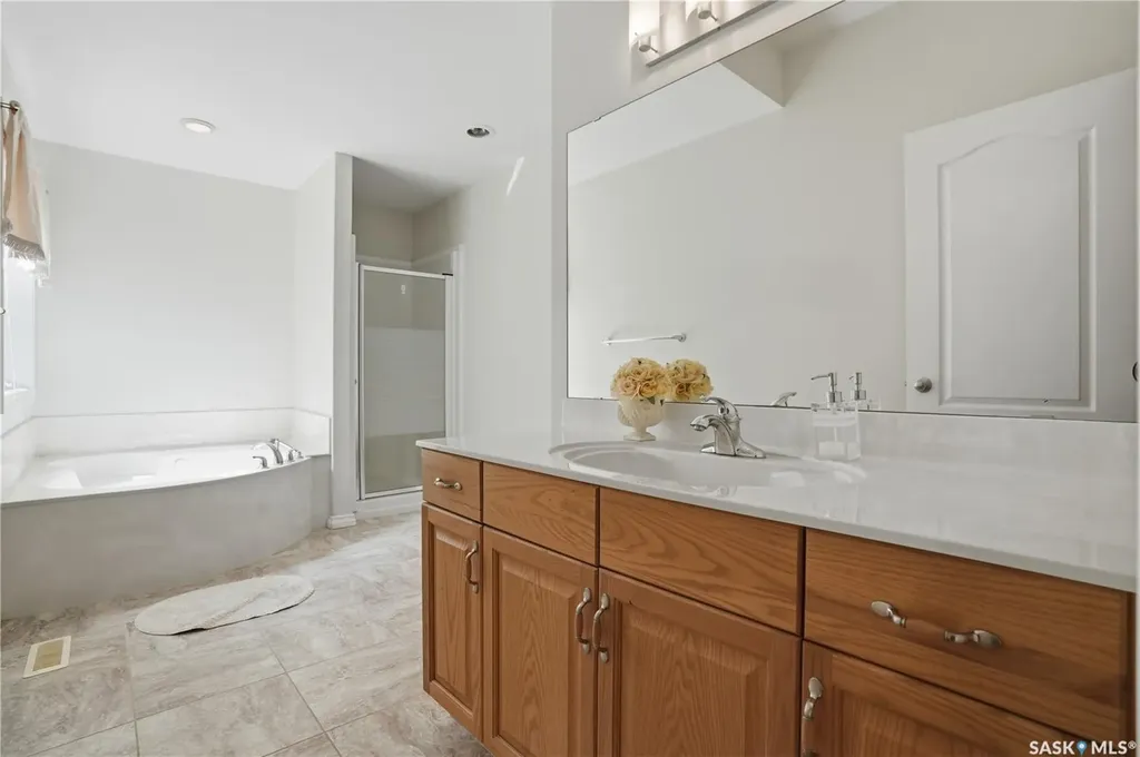 3714 Sandringham Road E Regina SK S4V 0N5