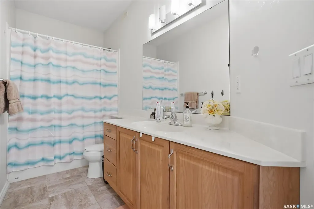 3714 Sandringham Road E Regina SK S4V 0N5