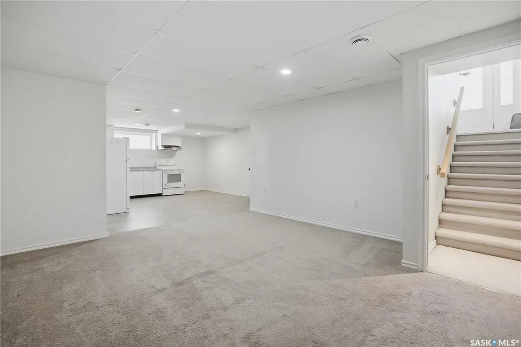 3714 Sandringham Road E Regina SK S4V 0N5