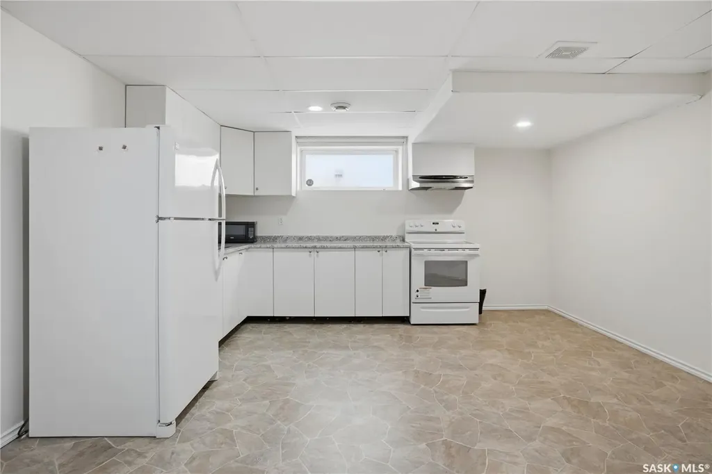 3714 Sandringham Road E Regina SK S4V 0N5