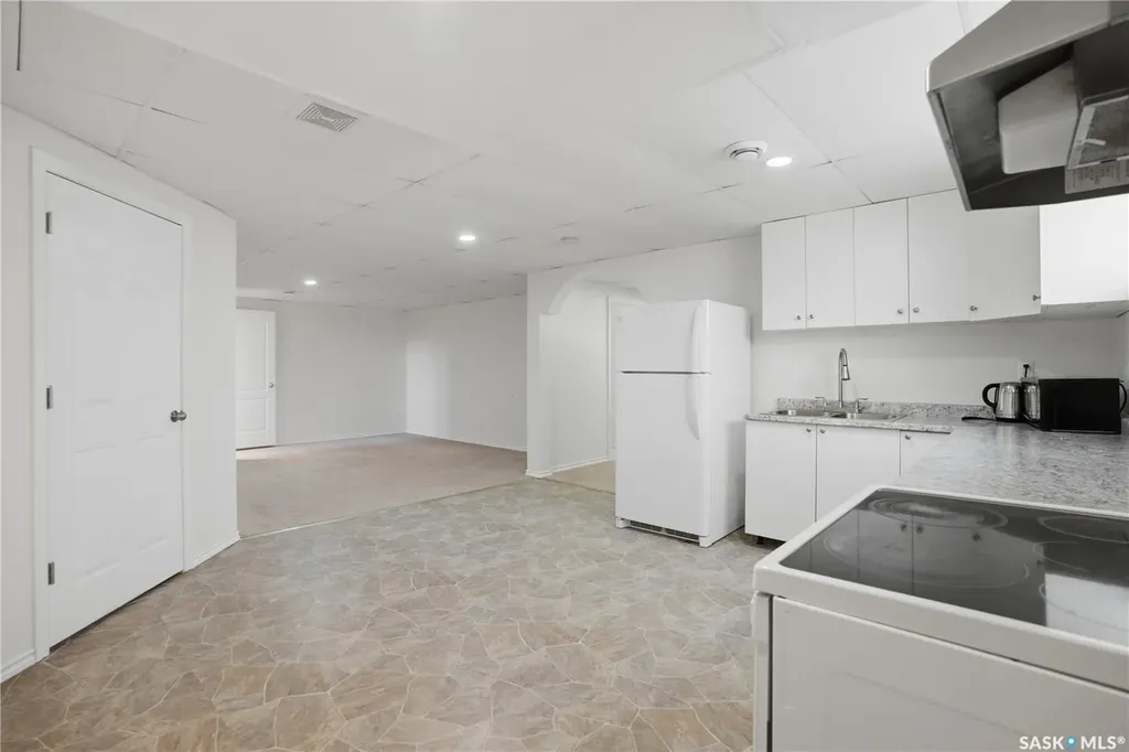 3714 Sandringham Road E Regina SK S4V 0N5