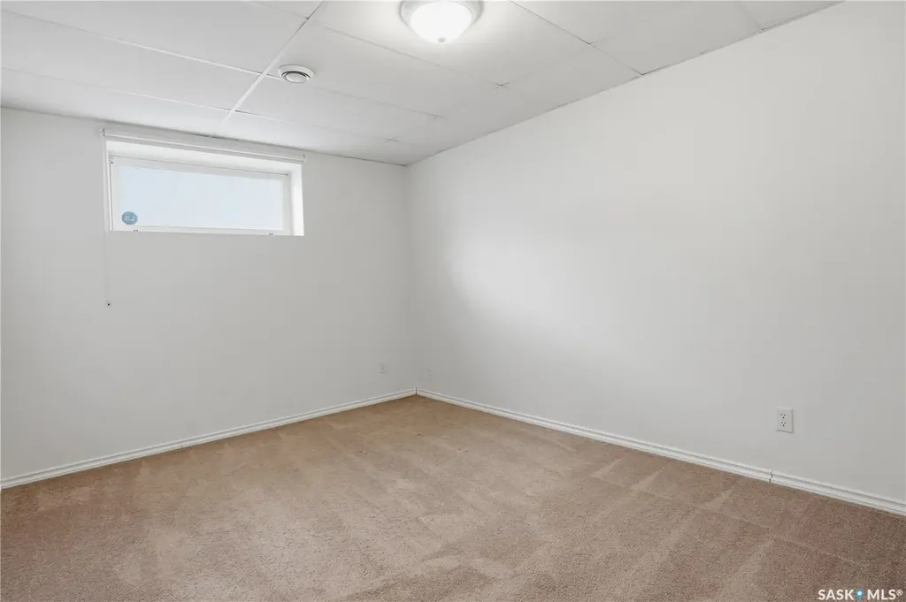3714 Sandringham Road E Regina SK S4V 0N5